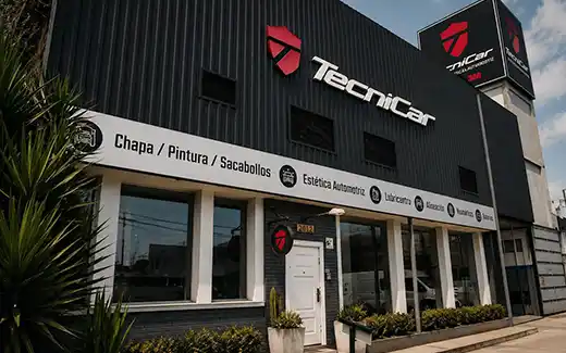 Fachada de TecniCar en Montevideo
